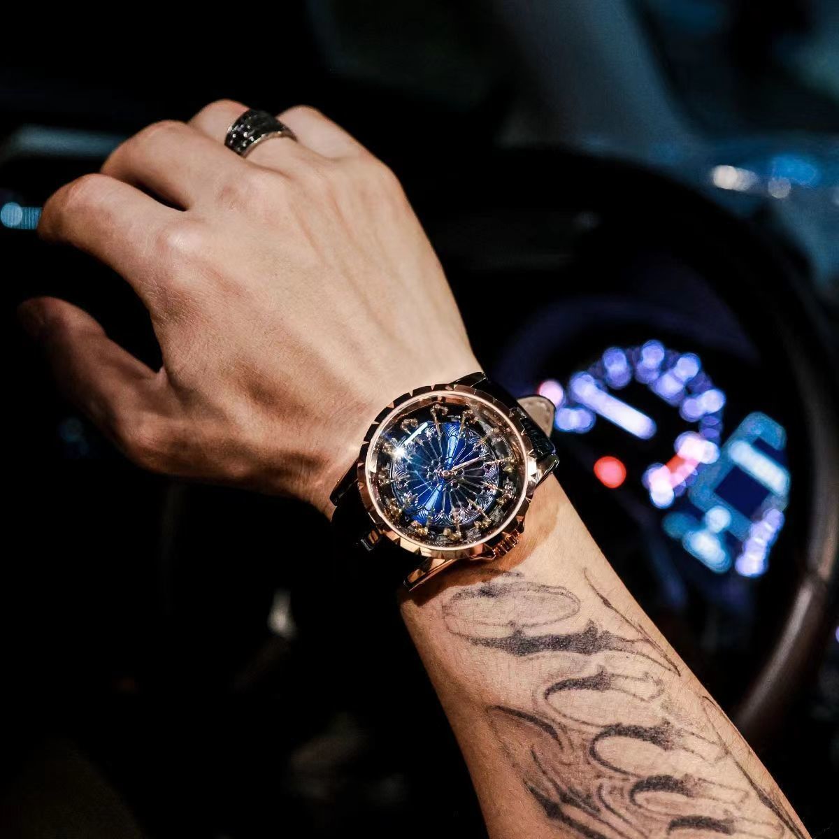 Lüks ve Zarif Erkek Saati, On  - Zodiac Luxury Watch incelemesi ve fiyatı