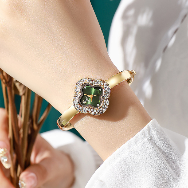 Kadın Lüks Elmas İşlemeli Dört - Luxury Watch Girl incelemesi ve fiyatı