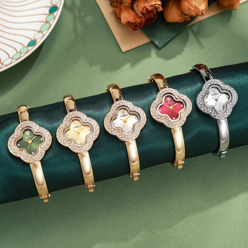Kadın Lüks Elmas İşlemeli Dört - Luxury Watch Girl incelemesi ve fiyatı