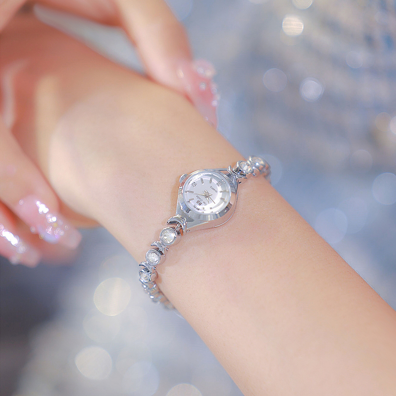 Bayanlar Izle Işık Lüks Marka  - Luxury Watch Brand List incelemesi ve fiyatı