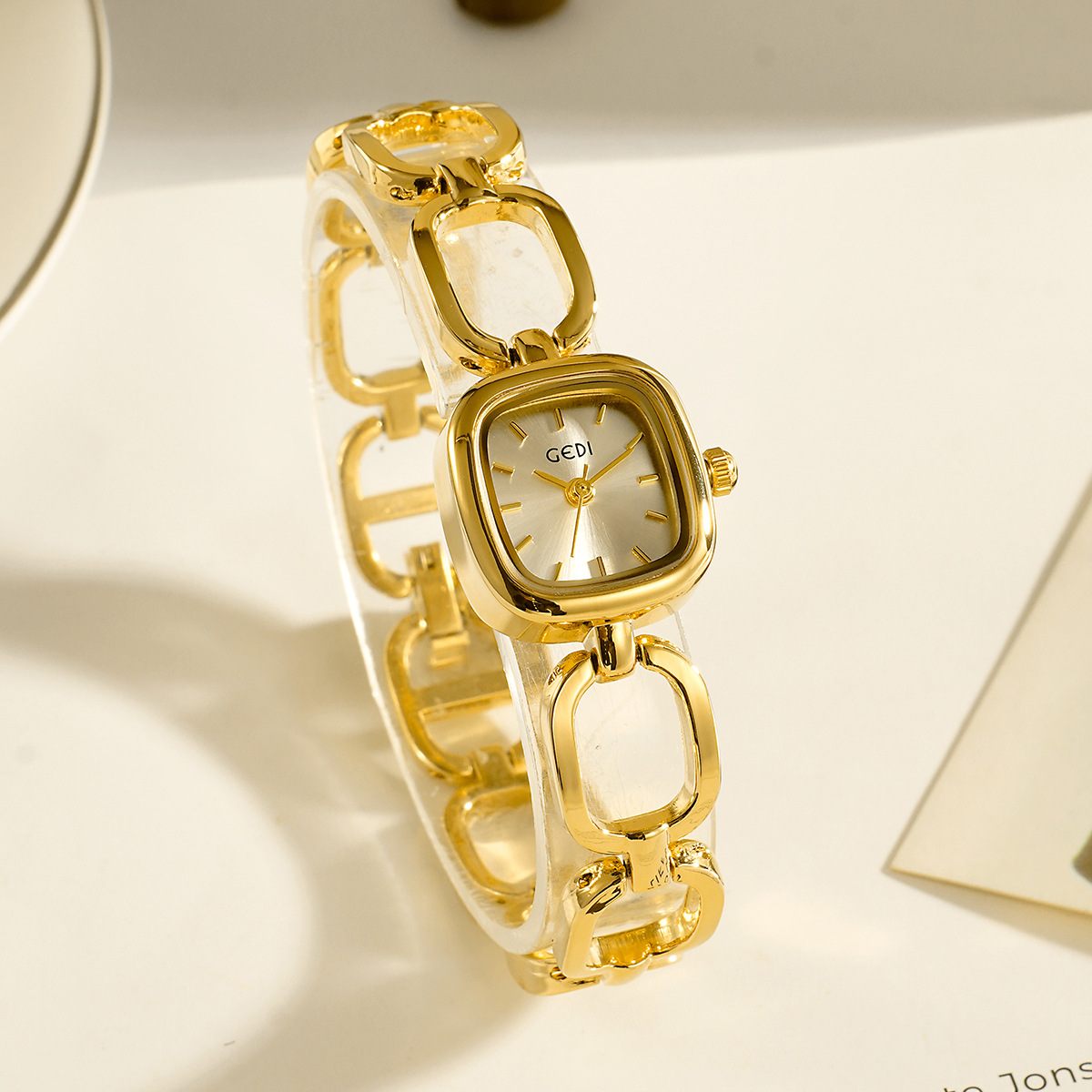 GEDI Marka Kadın Saatleri Hafi - Luxury Watch Brand List incelemesi ve fiyatı