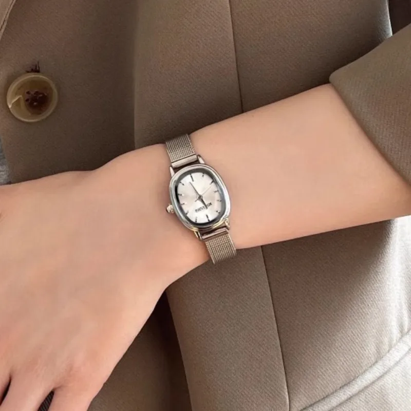 Küçük Oval Kadran Yeşil Izle B - Luxury Watch Girl incelemesi ve fiyatı